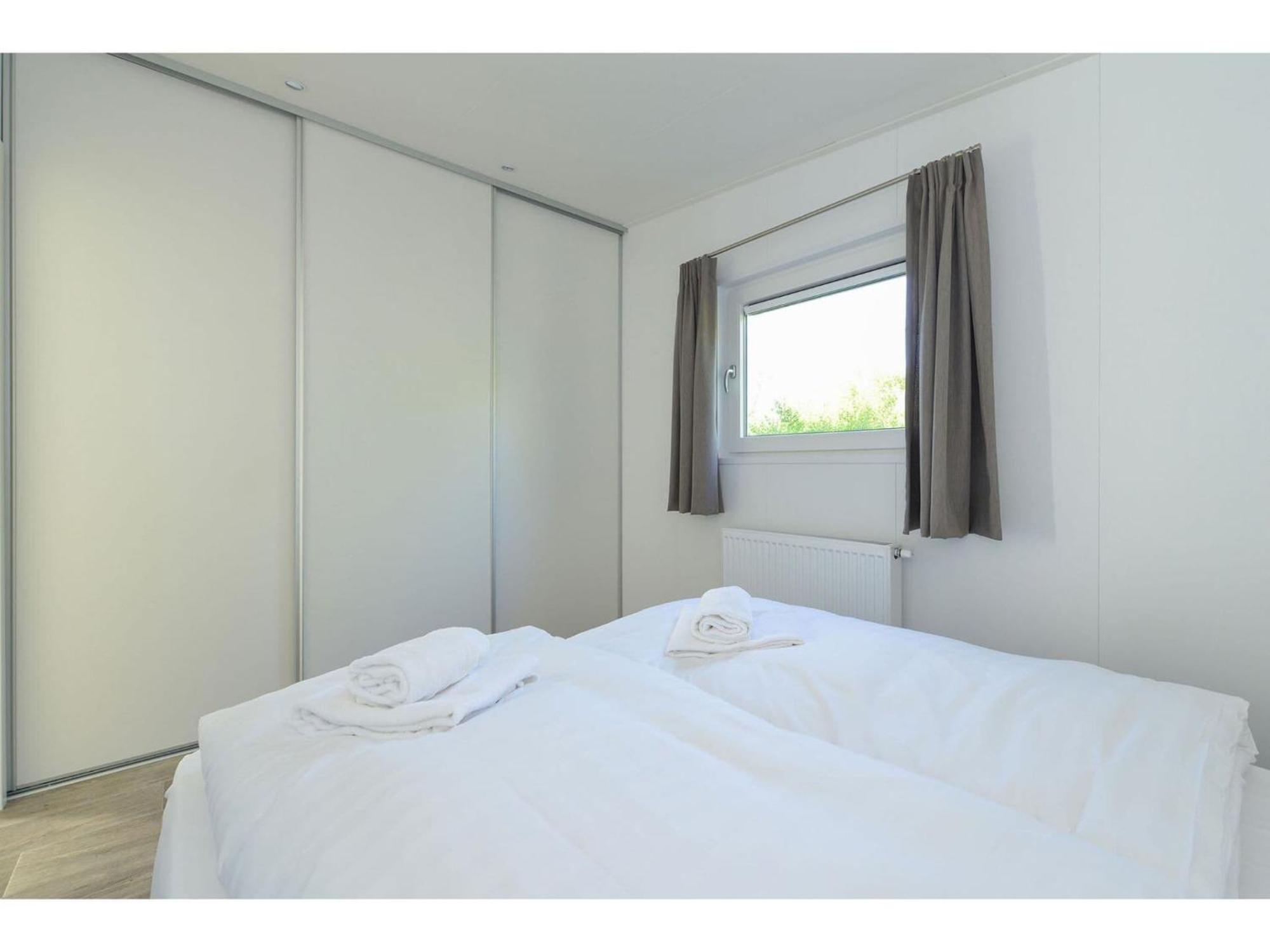 Brand New Chalets At 10 Minutes From The Oosterschelde Heinkenszand Exterior foto