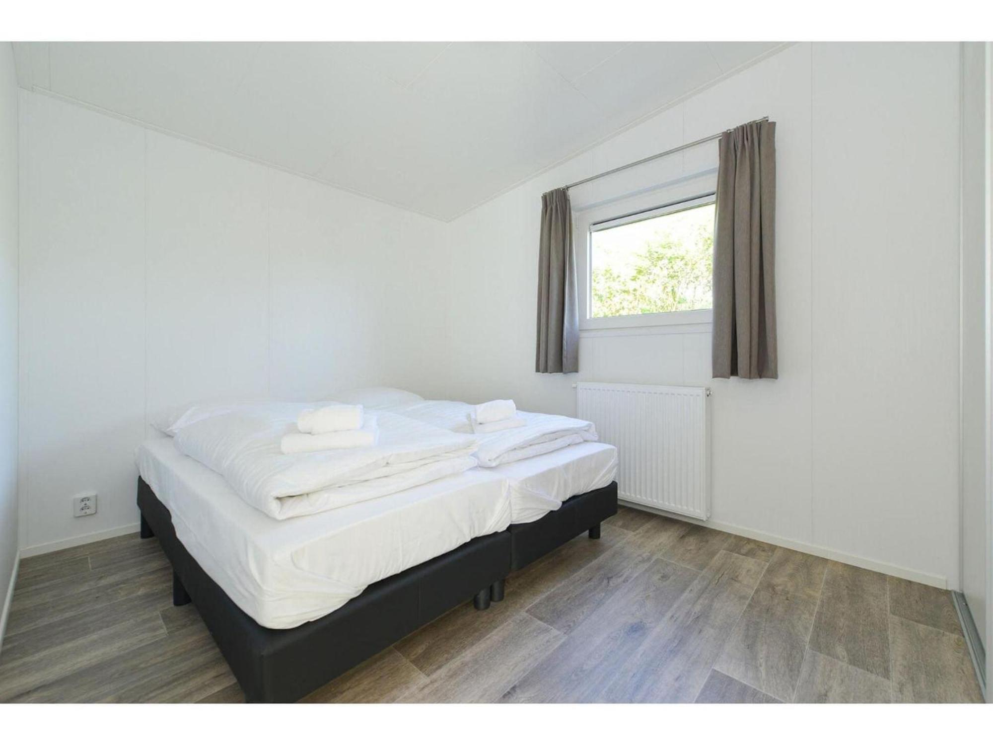 Brand New Chalets At 10 Minutes From The Oosterschelde Heinkenszand Exterior foto
